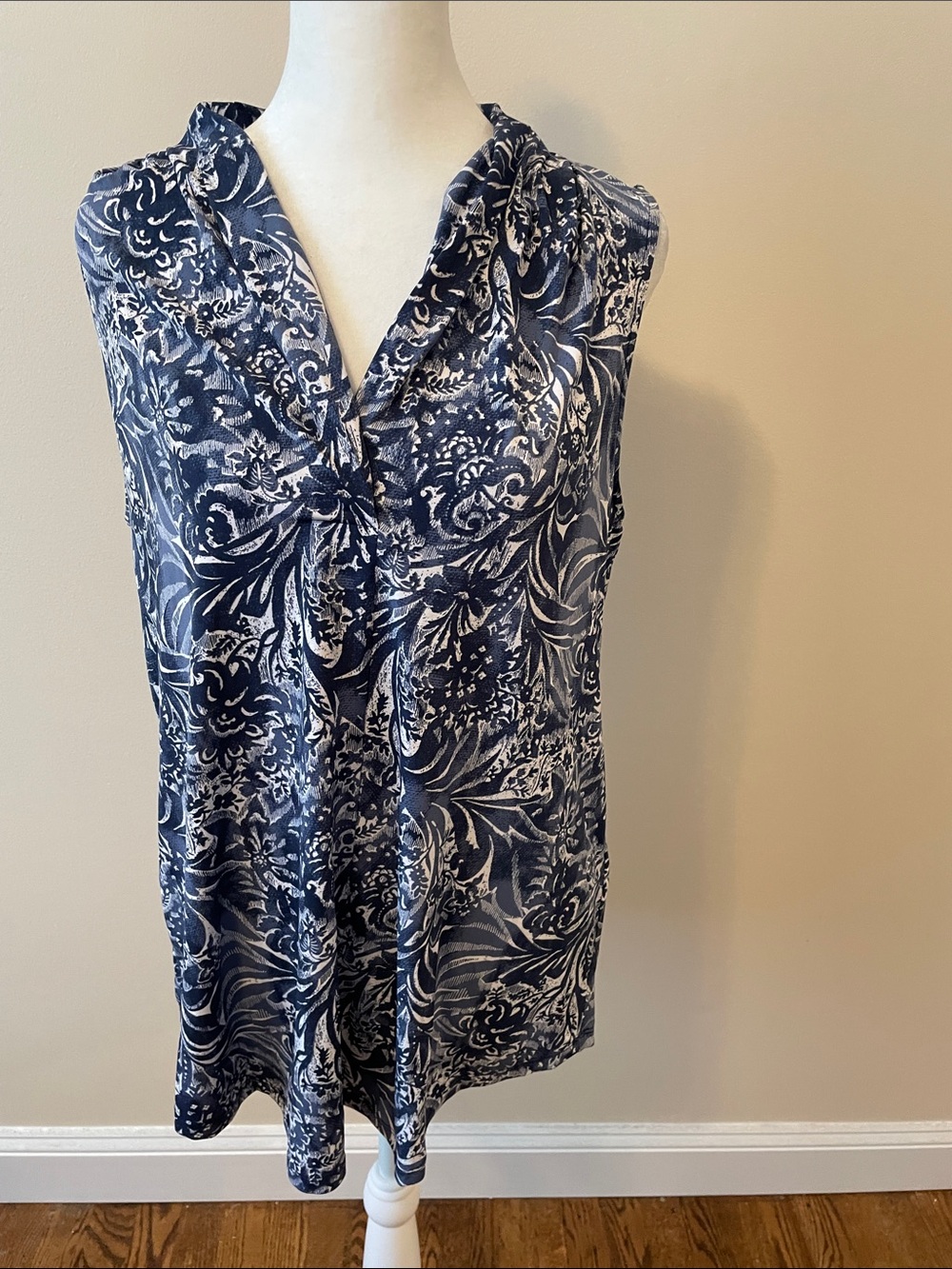 Charter Club Navy & White Sleeveless V-Neck Printed Camisole length 30.5”
